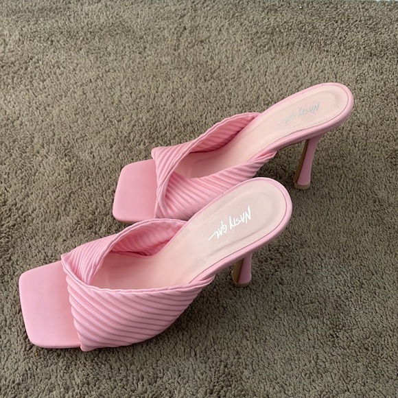 Pink cross cross heels - Picture 4 of 7